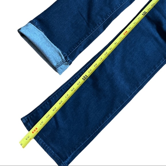 LEVI’S DENI CURVE CLASSIC‎ RISE STRAIGHT WOMEN’S STRETCH JEANS SIZE 12/31 - Picture 12 of 14